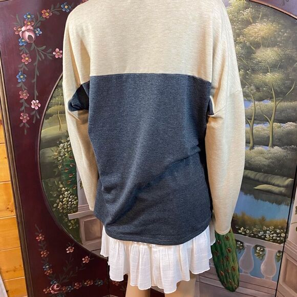 Long Sleeved Tee Tri-color with Leopard Size large - Picture 2 of 2